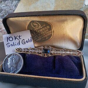 Edwardian Solid 10kt White Gold Bar Brooch